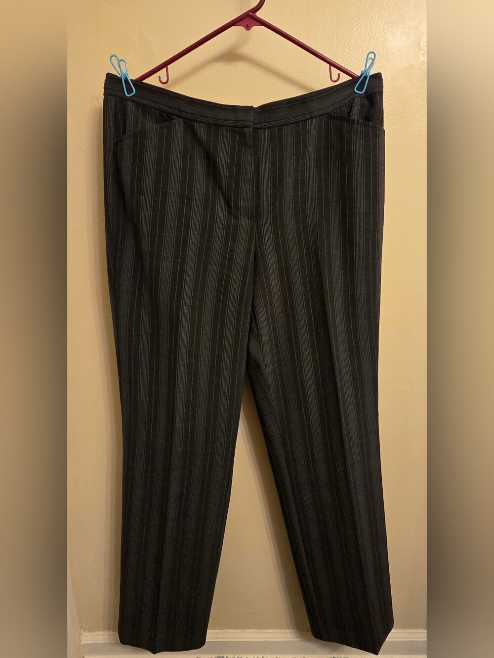 Gray Pintriped Corporate Chic Tailored Dress Pants 12 Straight Leg Mid Rise